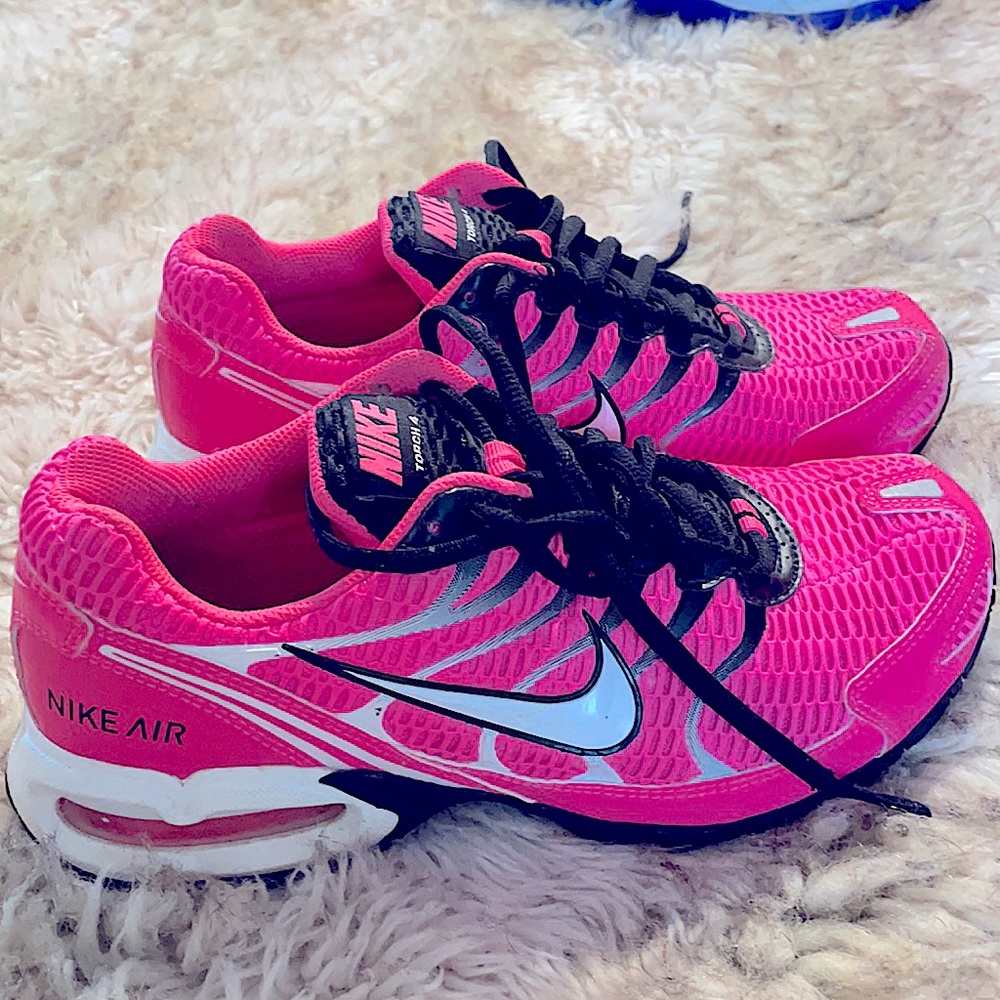 Nike Air Max tennis shoes